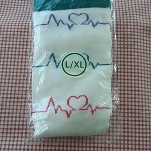 NURSES/ HEARTBEAT KNEE SOCKS